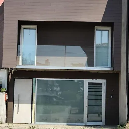 Apartment Flat 1 Balcone *