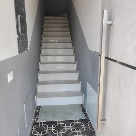 Flat 1 Balcone * Verona